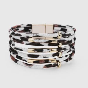 Magnetic, Leopard Buckle-Print Multilayer Beaded Bangle